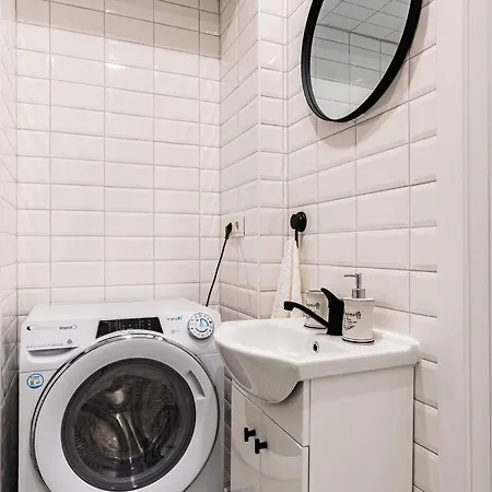 Quiet 1 Bd Old Town By Hostlovers *